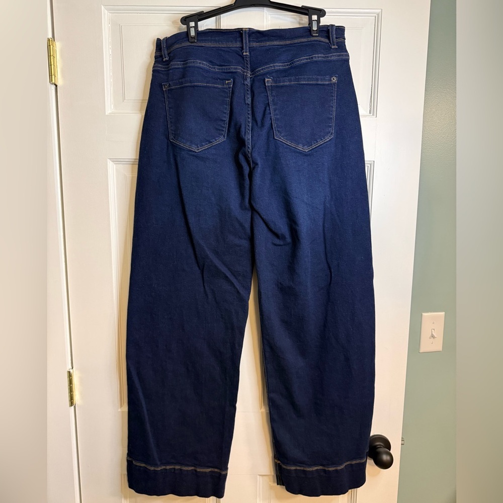 Curve Appeal High-Rise Wide Leg Jean - Picture 2 of 3
